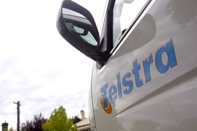 Telstra has acknowledged that employees on log-on arrangements are entitled to compensation if they are injured travelling to or from work