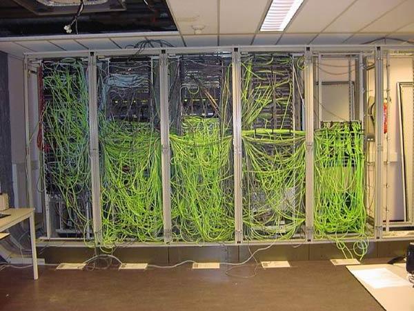 Messy-Cabling